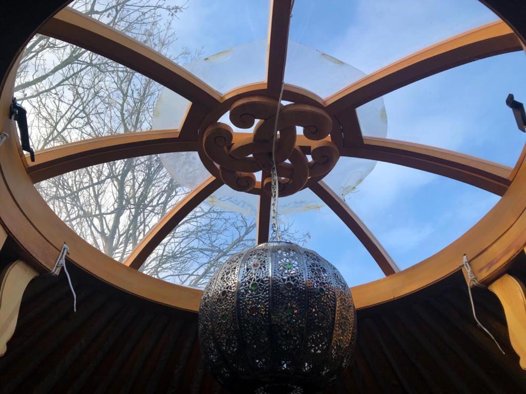Overnachten in een luxe yurt! Zonnemaire Buitenkant foto