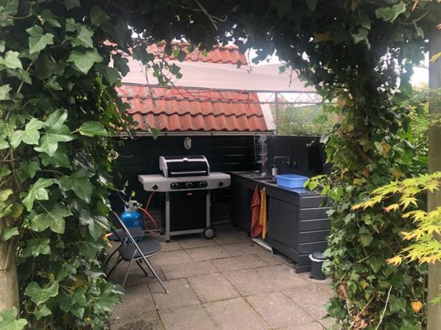 Overnachten in een luxe yurt! Zonnemaire Buitenkant foto